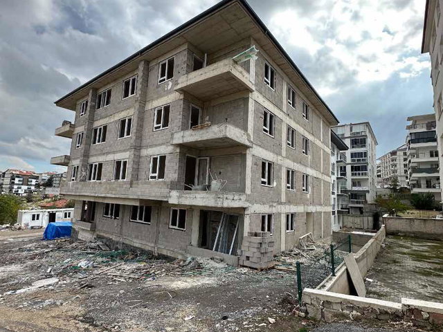 ALTINDAĞ BEŞİKKAYA MAH. %85 BİTMİŞ BAHÇE KATI SATILIK 2+1 DAİRE
