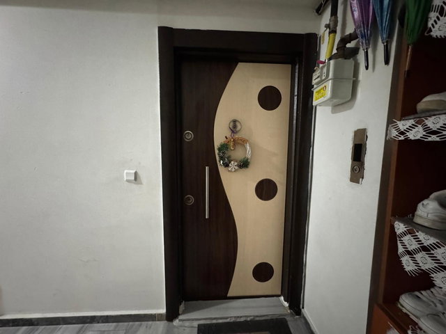 ÇAYIROVA ÖZGÜRLÜK MAHALLESİ ARA KAT KİRALIK 2+1 DAİRE