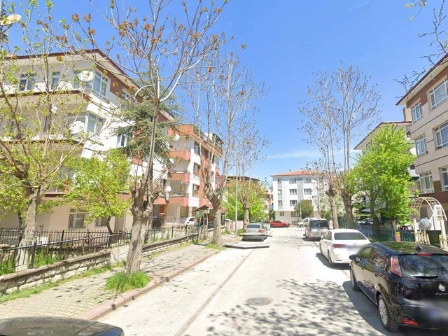 SAİMEKADIN GÖMÜ SOKAK'TA MERKEZİ KONUMDA SATILIK 3+1 DAİRE