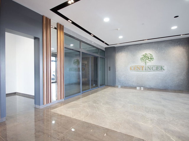 KENT İNCEK'TE MOGAN GÖLÜ VE PEYZAJ MANZARALI 5+1 KİRALIK DAİRE