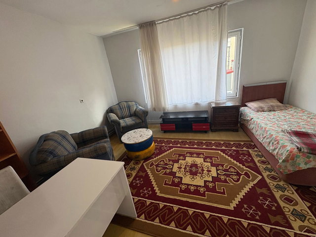 REMAX İLKE'DEN ŞEHİR MERKEZİ'NDE 2+1 KİRALIK EŞYALI DAİRE