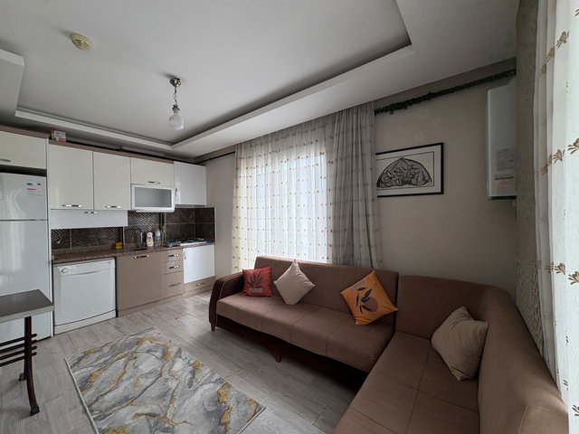 REMAX RİNA'DAN TOROS ÜNİVERSİTESİ 45 EVLER KAMPÜSÜ CİVARINDA EŞYALI 2+1 DAİRE