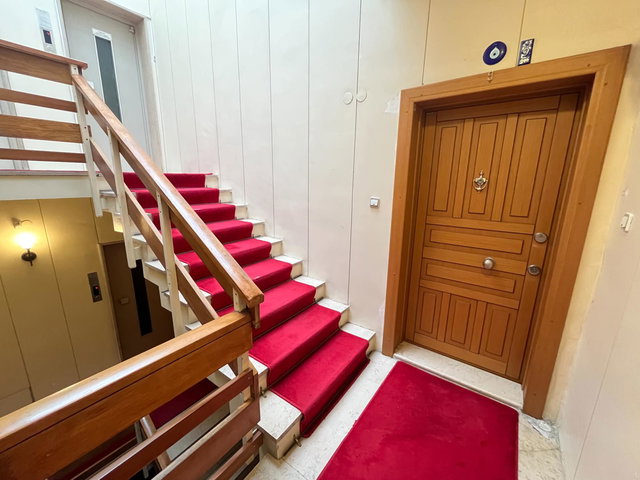 ÇANKAYA ATATÜRK BULVARI ÜZERİ 200 M2 4+1 SATILIK DAİRE