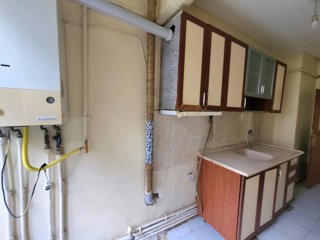 SANCAKTEPE VEYSEL KARANİ MH. 2+1 SATILIK DAİRE