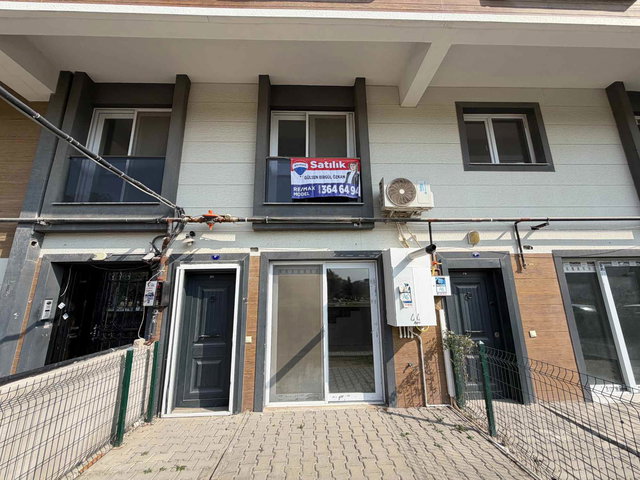 MENEMEN'DE SATILIK 2,5+1 BAHÇE DUBLEX DAİRE
