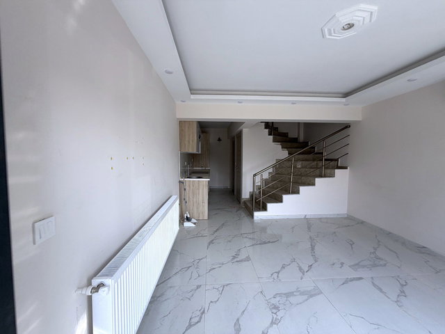 MENEMEN'DE SATILIK 2,5+1 BAHÇE DUBLEX DAİRE