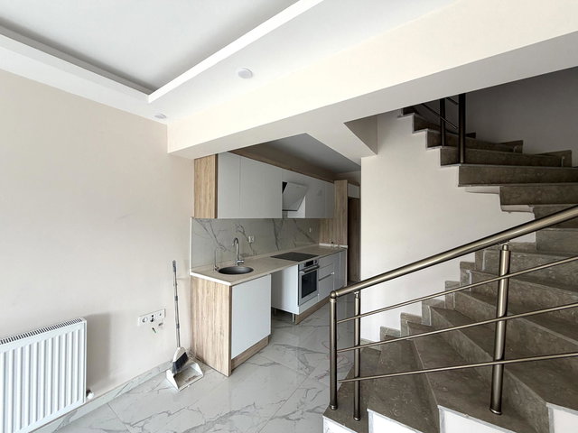 MENEMEN'DE SATILIK 2,5+1 BAHÇE DUBLEX DAİRE