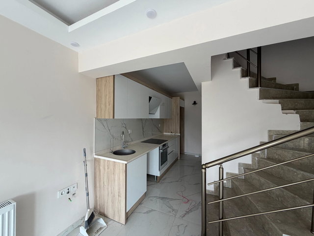 MENEMEN'DE SATILIK 2,5+1 BAHÇE DUBLEX DAİRE