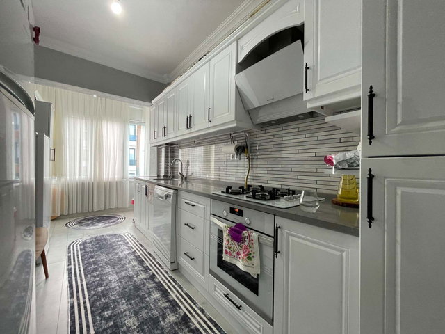 RE/MAX MAVİ'DEN GÖZDE BLOKLARINDA YENİLENMİŞ 3+1 DAİRE