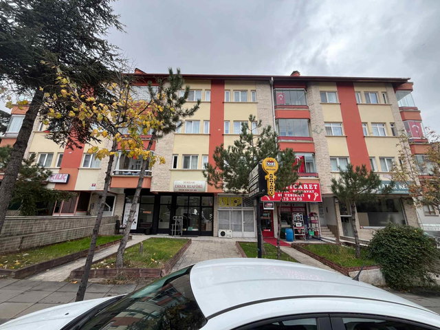 ÇANKAYA LİZBON CADDESİ ÜZERİ FUL YAPILI YÜKSEK GİRİŞ 2+1 SATILIK DAİRE