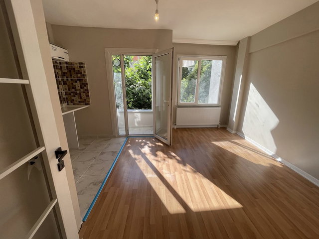 ÜSKÜDAR ZEYNEP KAMİL MAHALLESİ’NDE KİRALIK 1+1 DAİRE