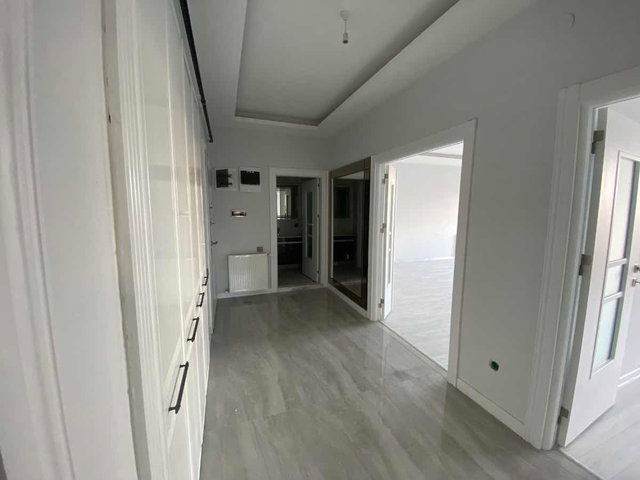 ÇİFTLİK CADDESİ’NDE SİTE İÇERİSİNDE KİRALIK 3+1 DAİRE