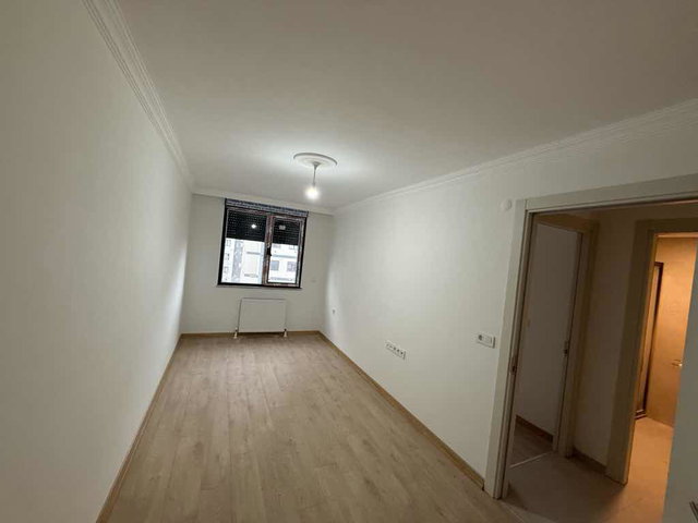 SAHRAYICEDİT KÖŞE BİNADA SIFIR KİRALIK 2+1 DAİRE