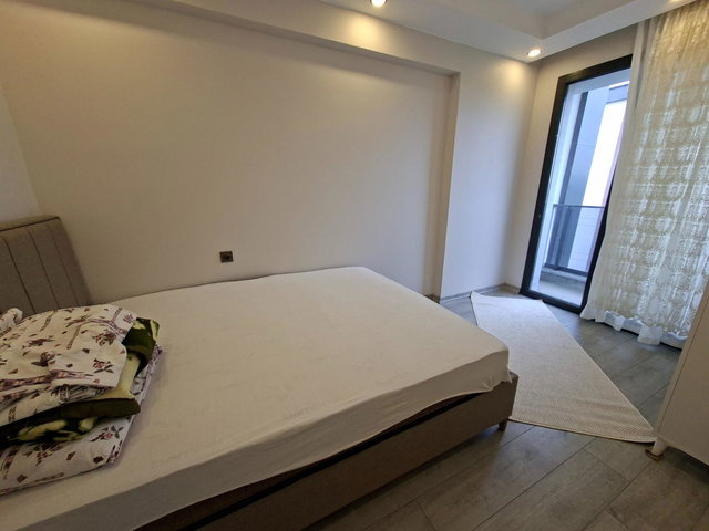 REMAX LAND'DEN TEPE'DE SİTE İÇİNDE FULL EŞYALI 1+1 DAİRE