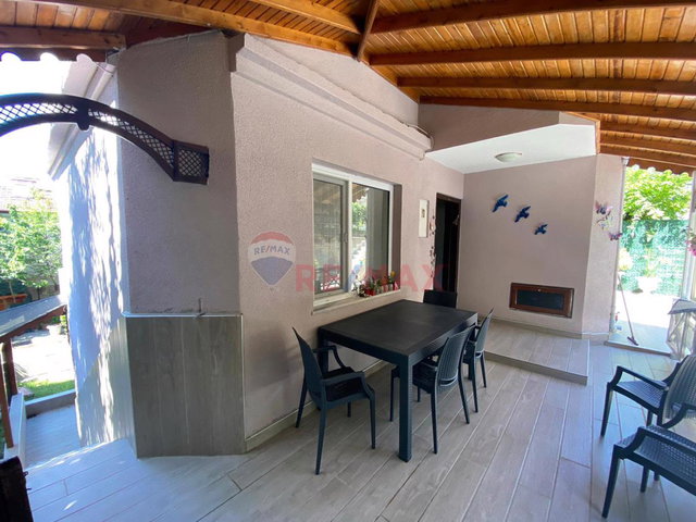 REMAX EFFECT'DEN DENİZ VE HAVUZ MANZARALI SATILIK FOURLEKS