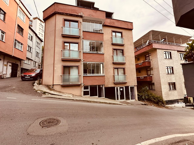 TRABZON KARŞIYAKA DA SATILIK AYRI GİRİŞLİ DUBLEKS DAİRE