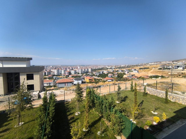 TECDE BAHÇEŞEHİR KOLEJİ ÜST TARAFINDA 2+1 KİRALIK LÜKS VİLLA