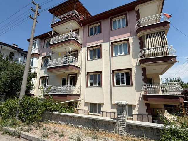 TURKUAZ EMLAKTAN MAREŞAL FEVZİ ÇAKMAK MAH. 3+1 KİRALIK DAİRE