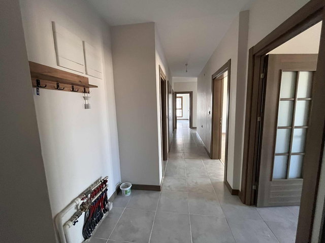 GÜNEYKENT 12. ETAPTA KİRALIK ARA KAT DAİRE