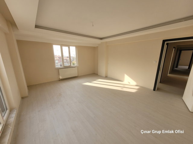 ÇINAR GRUP'DAN SATILIK KAPALI OTOPARKLI VE KİLERLİ 4+1 DAİRE