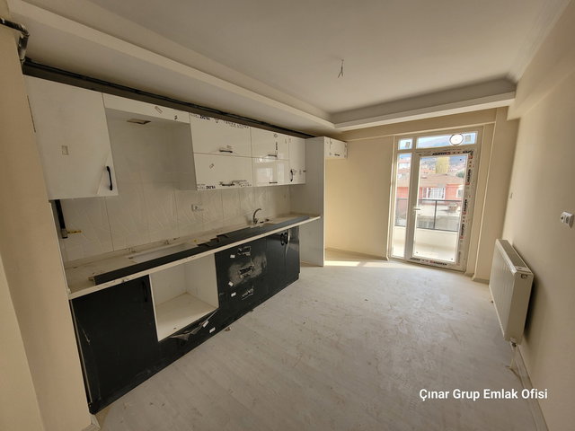 ÇINAR GRUP'DAN SATILIK KAPALI OTOPARKLI VE KİLERLİ 4+1 DAİRE