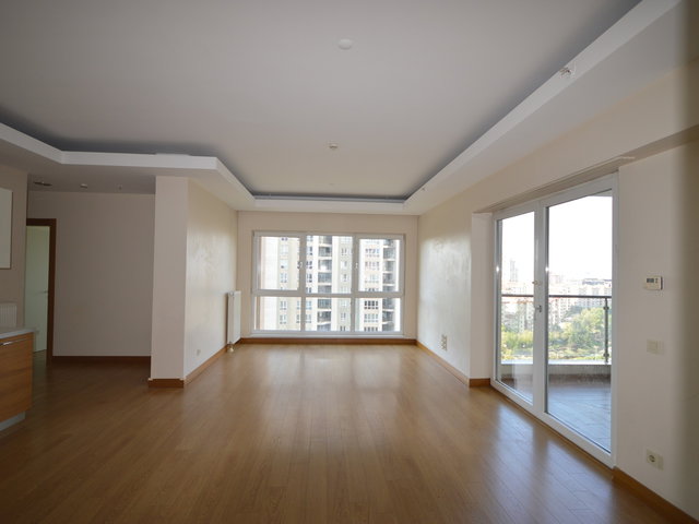ATAŞEHİR TOWERLAND 3381 BLOKTA BOŞ HEMEN TESLİM TERASLI 3+1