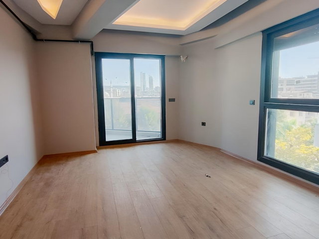 Bayrakli Satilik Firsat daire