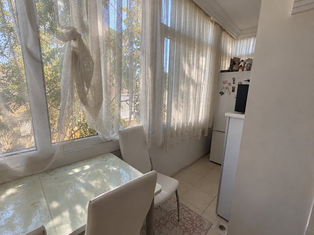 SAKARYA CAD. ÜZERİ MERKEZİ KONUM ARA KAT FERAH GENİŞ M2 DAİRE