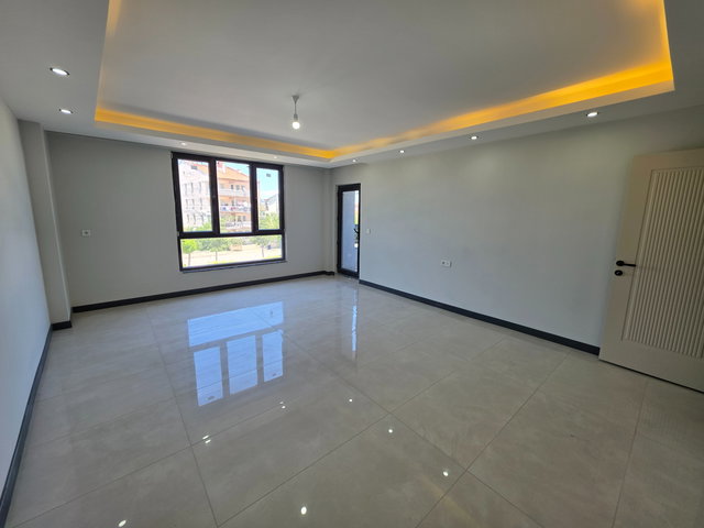 ACİL SATILIK BULVAR ÜSTÜNDE ULTRA LÜKS 3+1 GENİŞ DAİRE