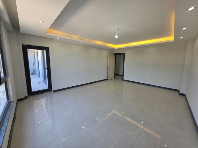 ACİL SATILIK BULVAR ÜSTÜNDE ULTRA LÜKS 3+1 GENİŞ DAİRE