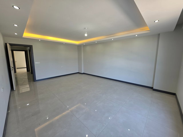 ACİL SATILIK BULVAR ÜSTÜNDE ULTRA LÜKS 3+1 GENİŞ DAİRE