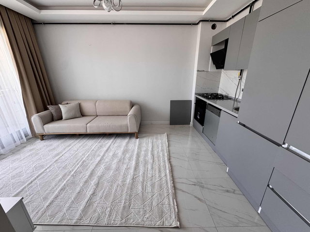NOVUSS GAYRİMENKUL\SİTE İÇİ ARAKAT SIFIR EŞYALI SATILIK 1+1
