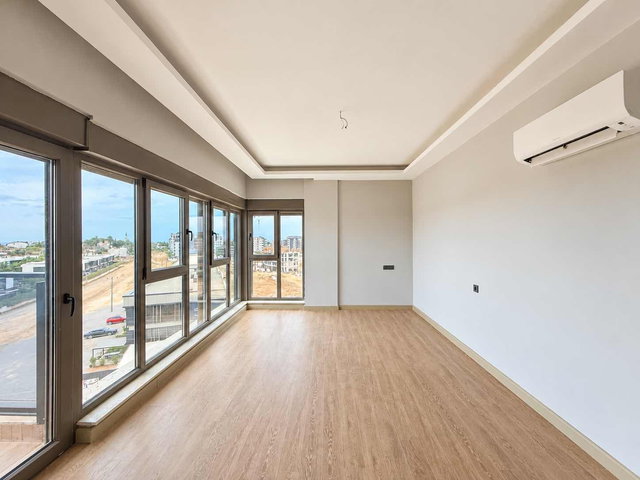 Sky Diamond'da Havuzlu Sitede Lüks 2+1 Kiralık Daire