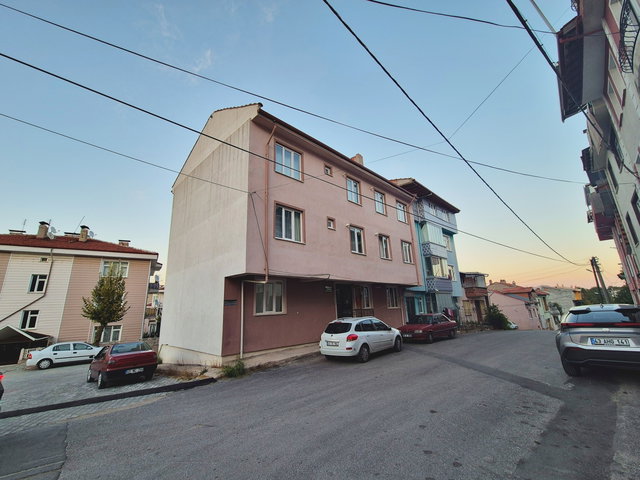 MARS'tan PARK HAYAT HASTANESİ ARKASINDA KİRALIK 1+1 DAİRE