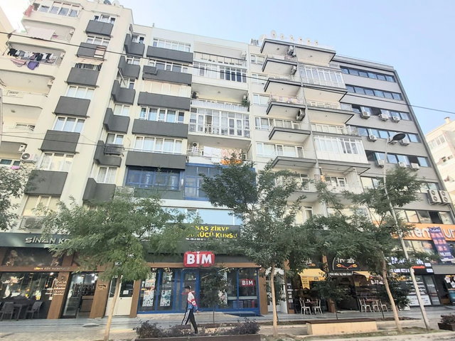 Antalya A.Çetinkaya'Da Tramvay Otopark Asansör Kiralık 3+1 135m2