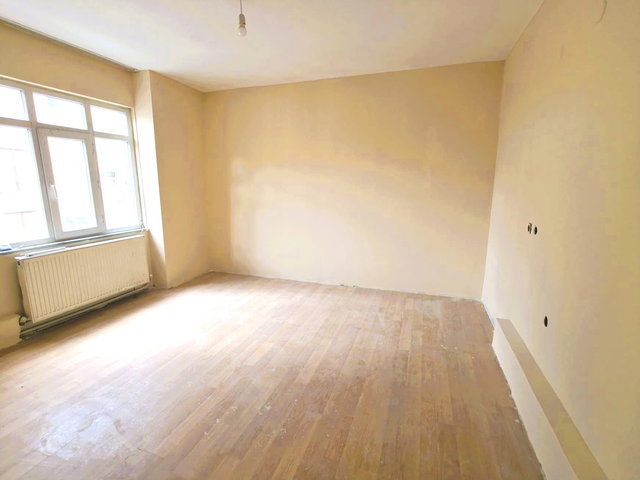 CUMHURİYET MH.SÖĞÜTLÜ ÇAYIR CD ÜZERİNDE 2+1 ARA KAT DAİRE