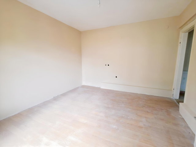 CUMHURİYET MH.SÖĞÜTLÜ ÇAYIR CD ÜZERİNDE 2+1 ARA KAT DAİRE