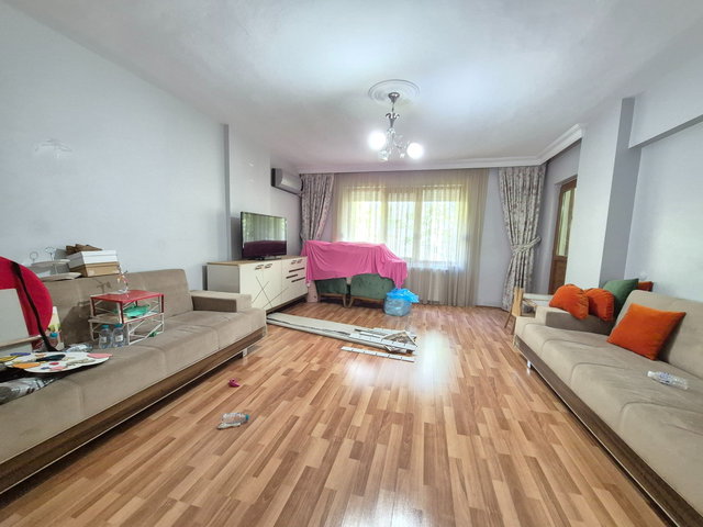 SİTE İÇİNDE METROYA 15 DK YATIRIMLIK ODALARI KULLANIŞLI DAİRE