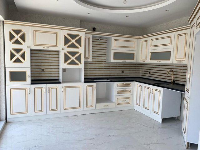 YILDIZTEPE MAH. CANBAYLAR TEPE TOWERSTE SATILIK 4+1 LÜKS DAİRE