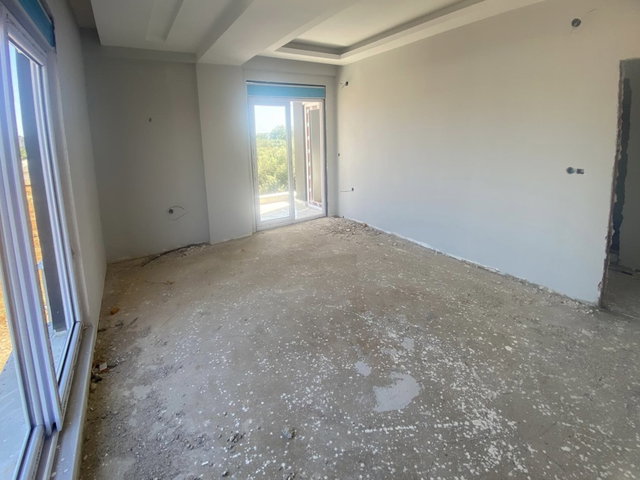 Kepez Şelale Mh.'de Havuzlu Sitede 2+1 Modern Daire