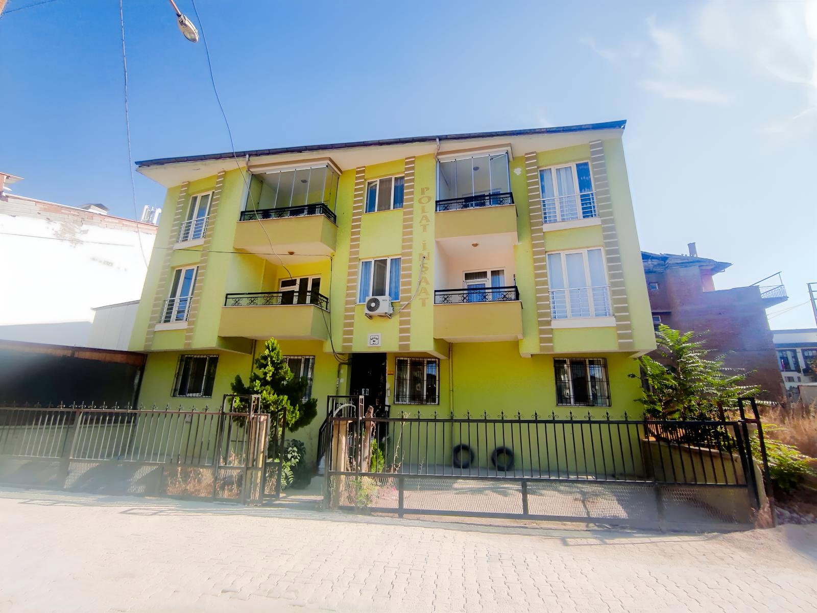 MALATYA LİSESİ ARKASINDA AZ KATLI SATILIK DAİRE