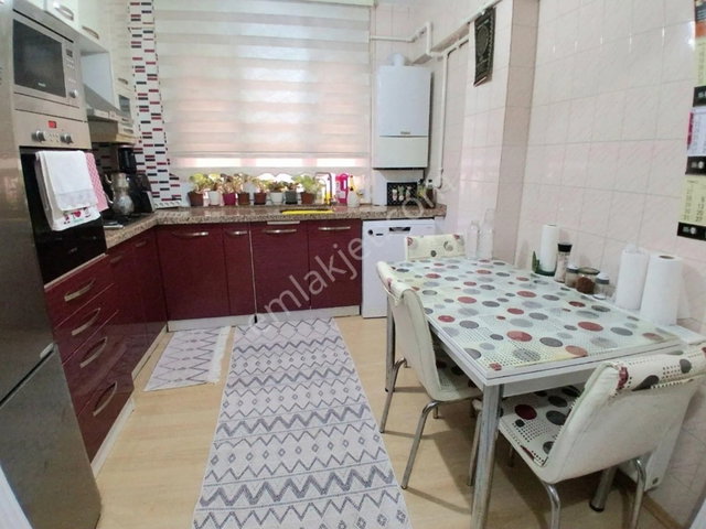 Gültepe'de Çok Acil Satılık Satılık 2+1 Arakat...