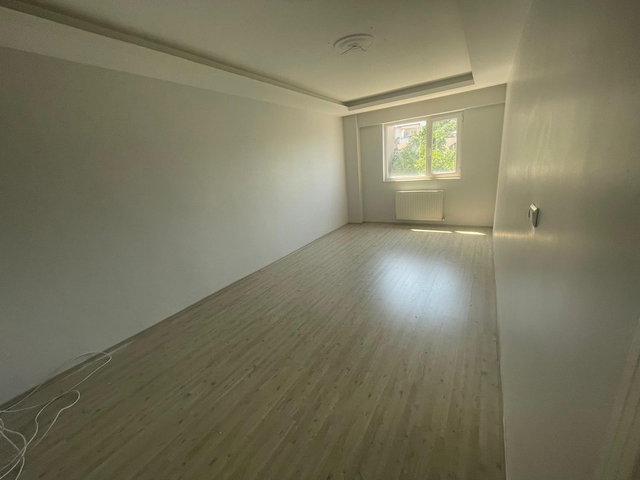 BURSA KILIÇ TN MOLLAARAP TA SATILIK 10 YAŞ 2+1 3.KAT 85m2 DAİRE