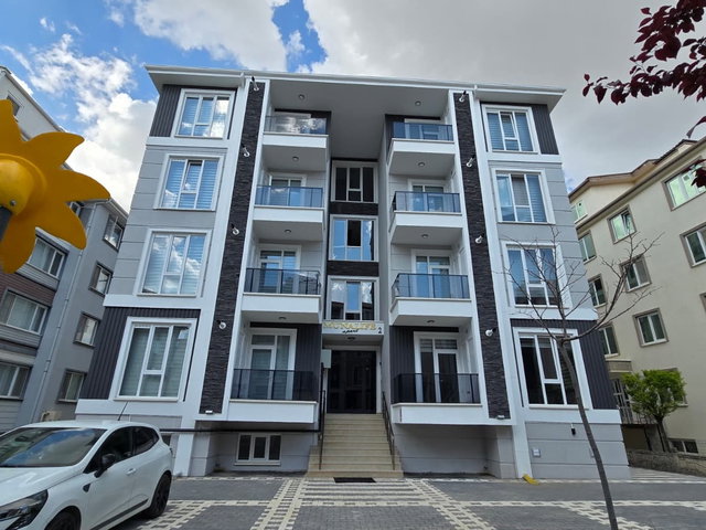 TURKUAZ EMLAKTAN SELÇUKLUDA KİRALIK EŞYALI 2+1 DAİRE