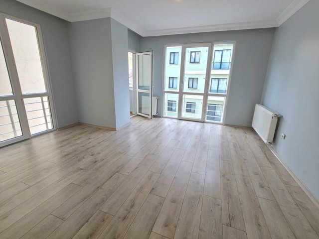 KULE'den | Otoparklı Butik Site'de Ferah ve Geniş 2+1 Ara Kat