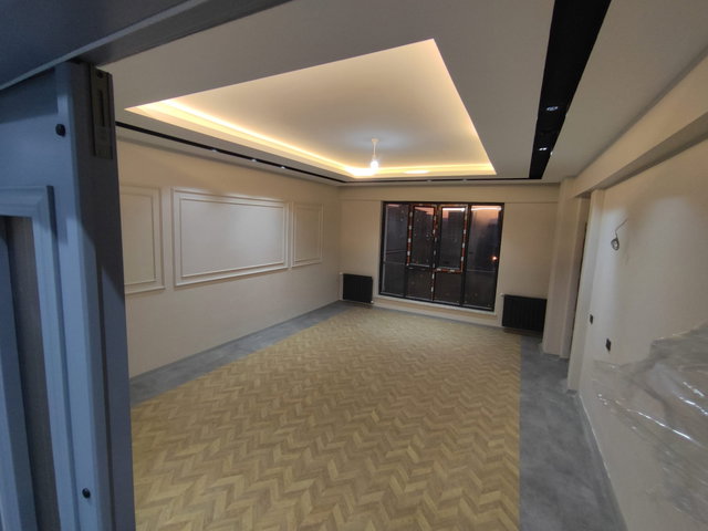 KARAKAVAKTA TEK KOMUTLA YAŞAM AKILLI EV, TÜRK HAMAMI,141 m² NET