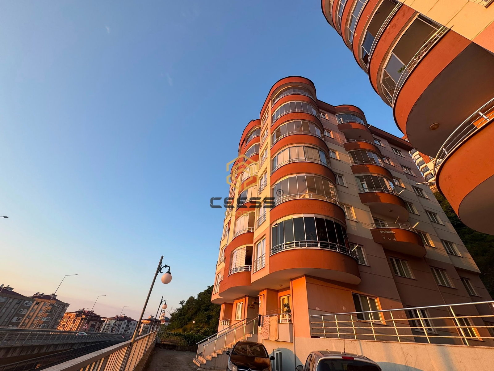 2 NOLU BEŞİRLİ'DE MODERN SİTE YAŞAMINI SUNAN GENİŞ 3+1 DAİRE