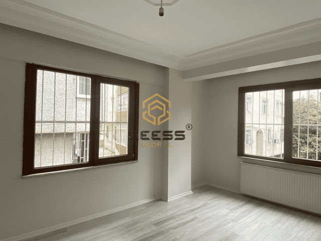 BEYOĞLU SÜTLÜCEDE BALKONLU, FERAH VE MASRAFSIZ KİRALIK 2+1