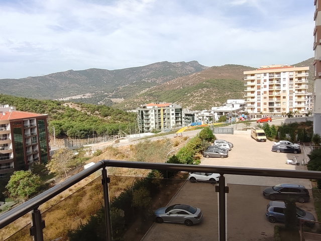BAYRAKLI KÖRFEZ MAHALLESİNDE EŞYALI KİRALIK EŞSİZ DAİRE