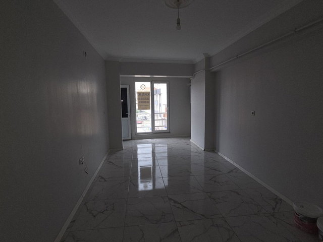 CARŞI MERKEZDE 3CÜ KAT YENİ BİNA KİRALIK DAİRE